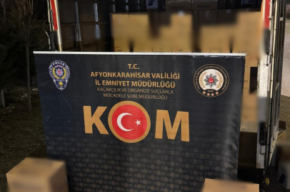 Durdurlan kamyondan 3 milyon sahte bandrollü boş makaron ele geçirdi