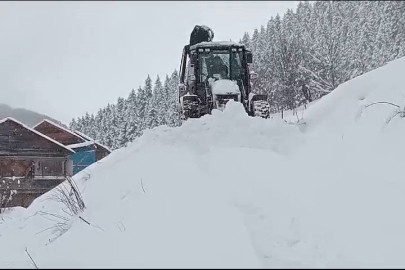 Giresun’da karla mücadele devam ediyor