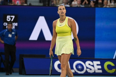 Son şampiyon Sabalenka yarı finalde