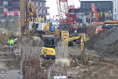 Yalova’da çöken hastane yolu yapımı sürüyor