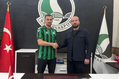 Sakaryaspor, Burak Altıparmak ile anlaştı