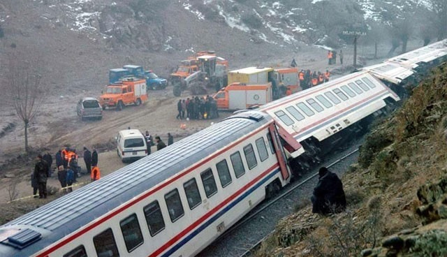 2008 - Kütahya tren kazası: