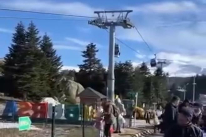 Teleferikte aksama! Havada asılı kaldılar