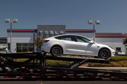 Tesla Çin'de 1,2 milyon aracını geri çağırıyor