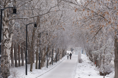 Erzurum’da iki mevsim aynı anda yaşanıyor