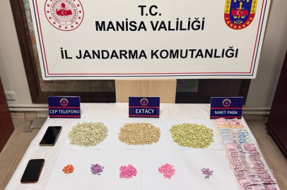 Jandarma ekipleri uyuşturucuya geçit vermiyor