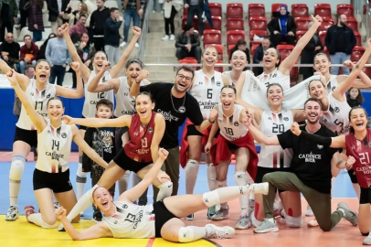 Gölcüklü voleybolcular Play Off'ta