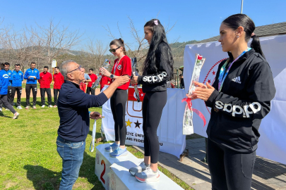 AİÇÜ Kadın Kros Takımı'ndan büyük başarı