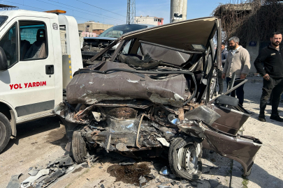 Alkollü sürücü yol kenarındaki araçları ezdi: 1 yaralı